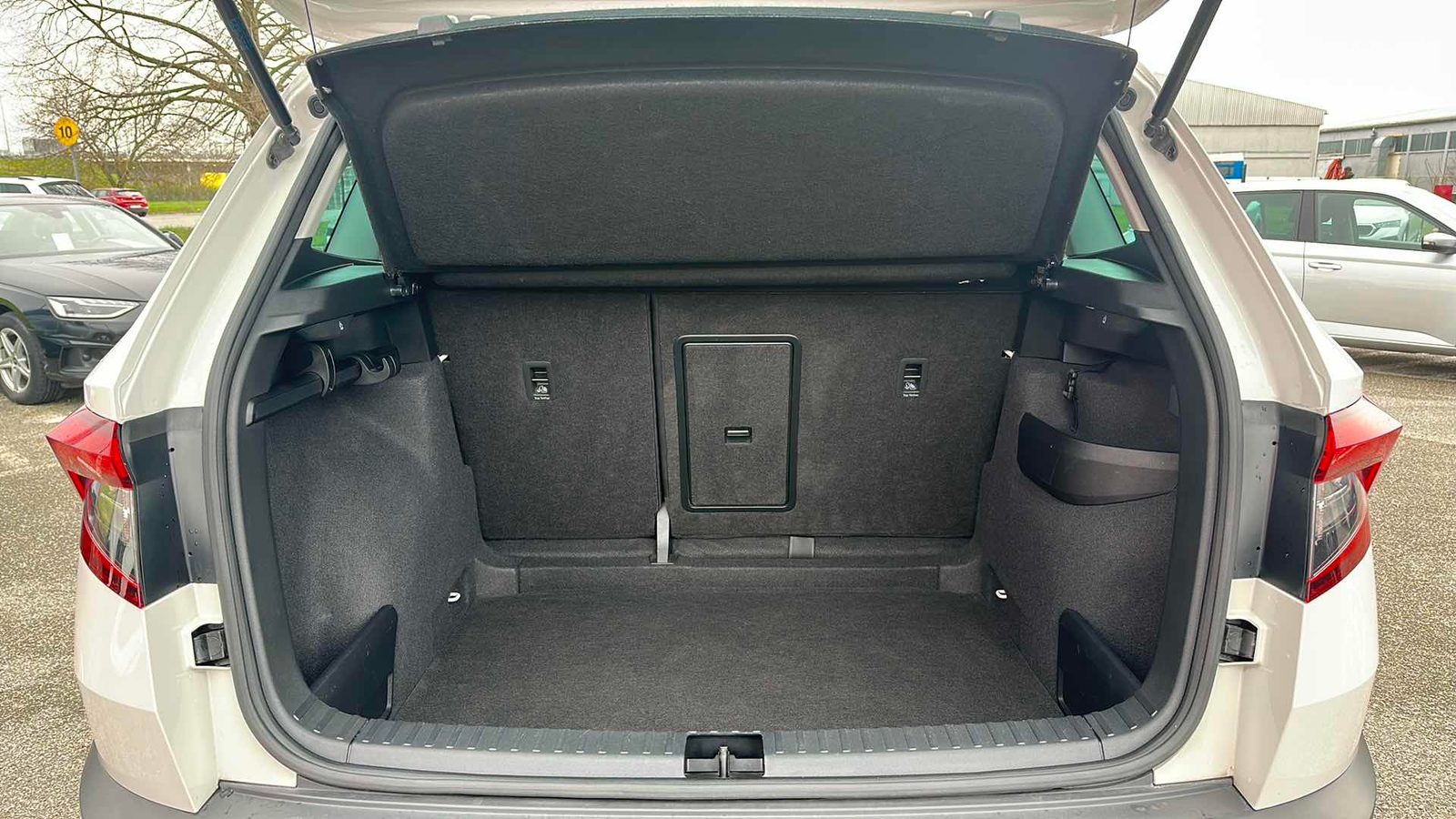 2019 Škoda Karoq — fotografija 12