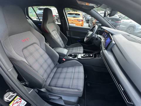 2024 Volkswagen Golf — sličica 6