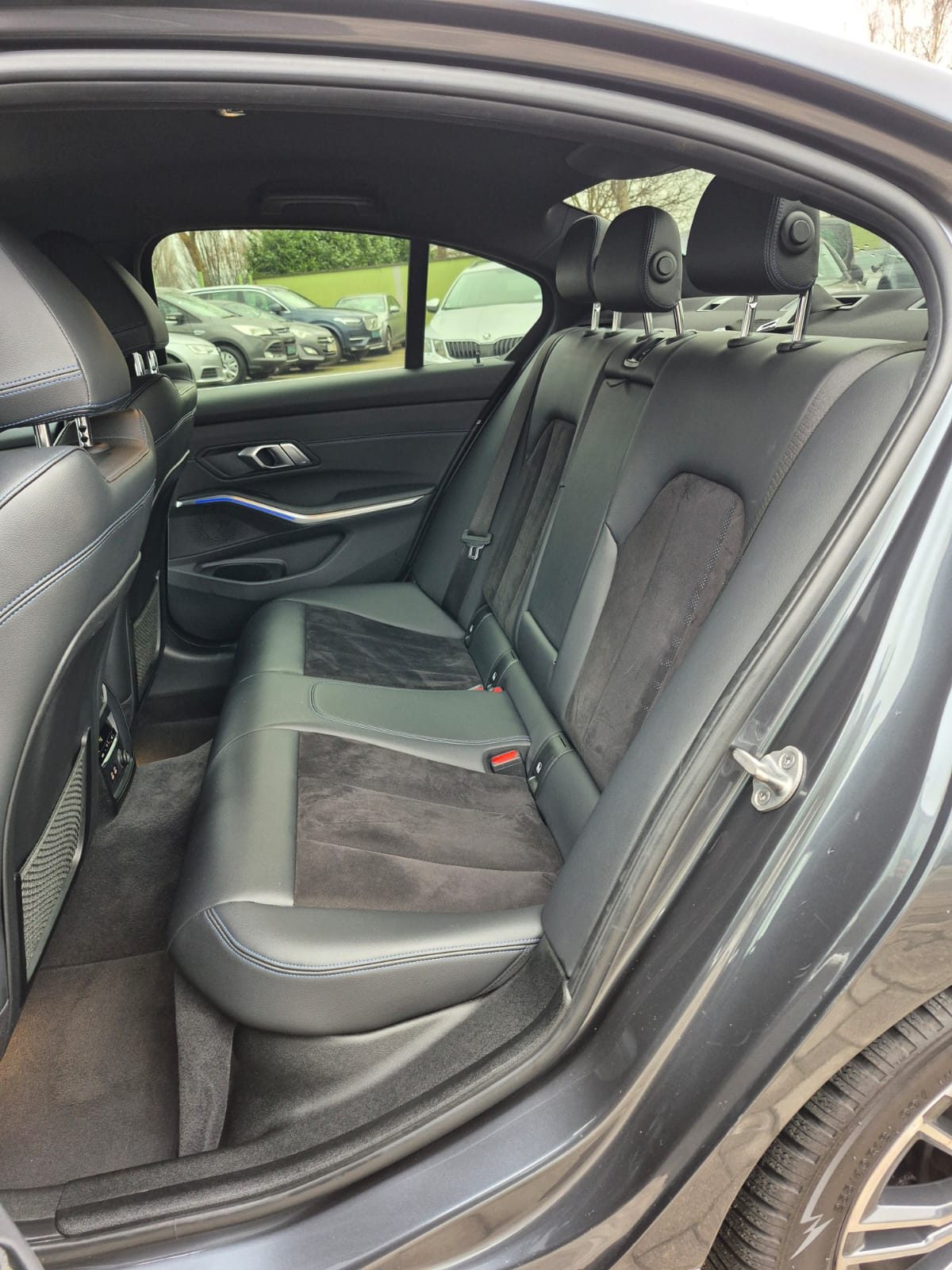 2019 BMW Serija 3 — fotografija 10