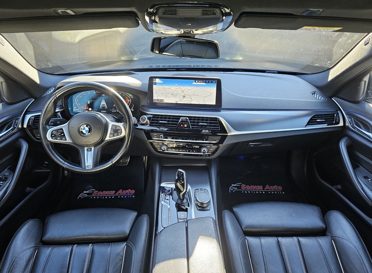 2021 BMW Serija 5 — fotografija 10