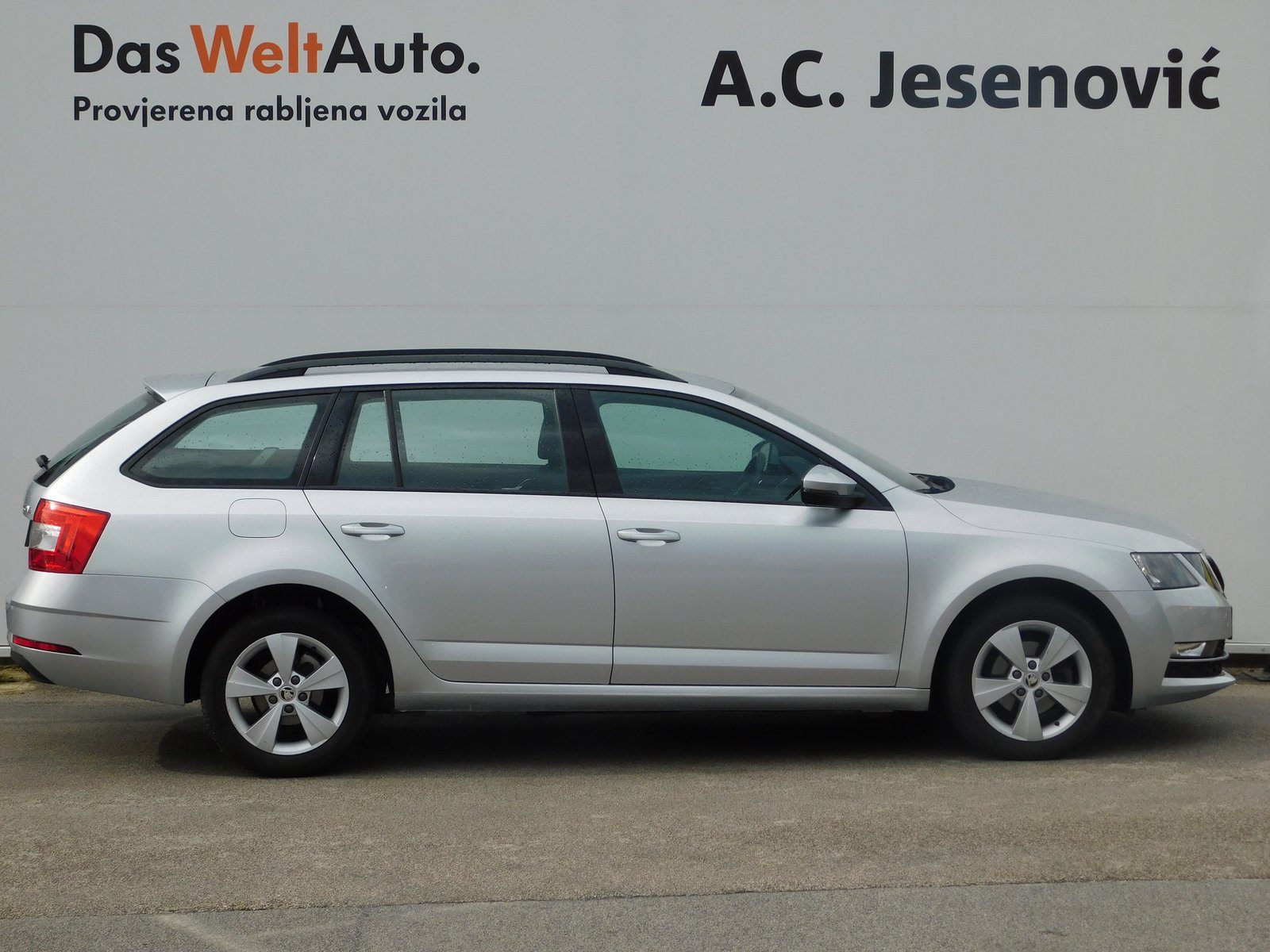 2018 Škoda Octavia Combi — fotografija 4