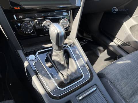 2020 Volkswagen Passat — sličica 19