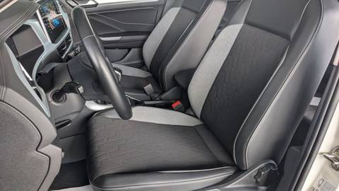 2025 Volkswagen T-Roc — sličica 11