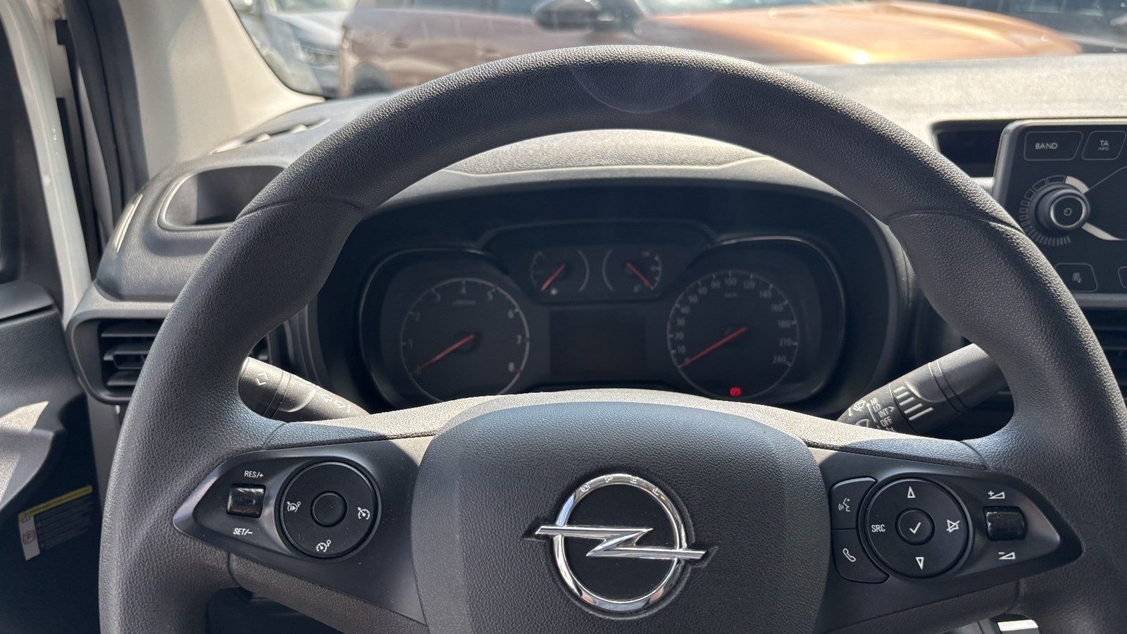 2021 Opel Combo van — fotografija 11