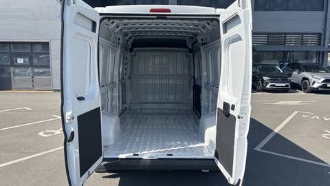 2026 Opel Movano — sličica 8