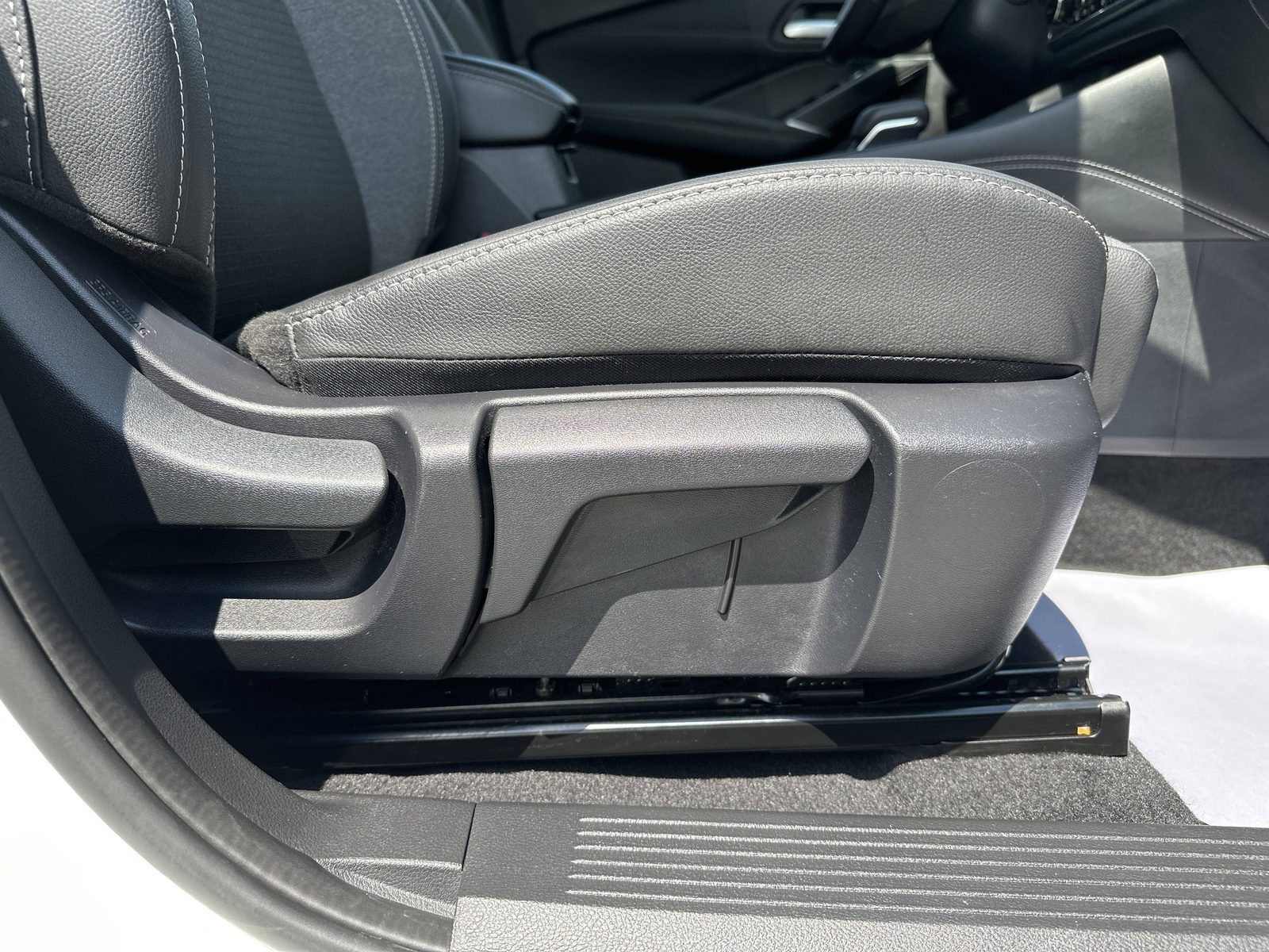 2025 Nissan Qashqai — fotografija 28