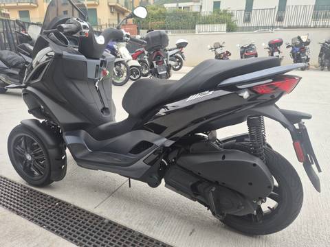 2023 Piaggio MP3 300 — sličica 2