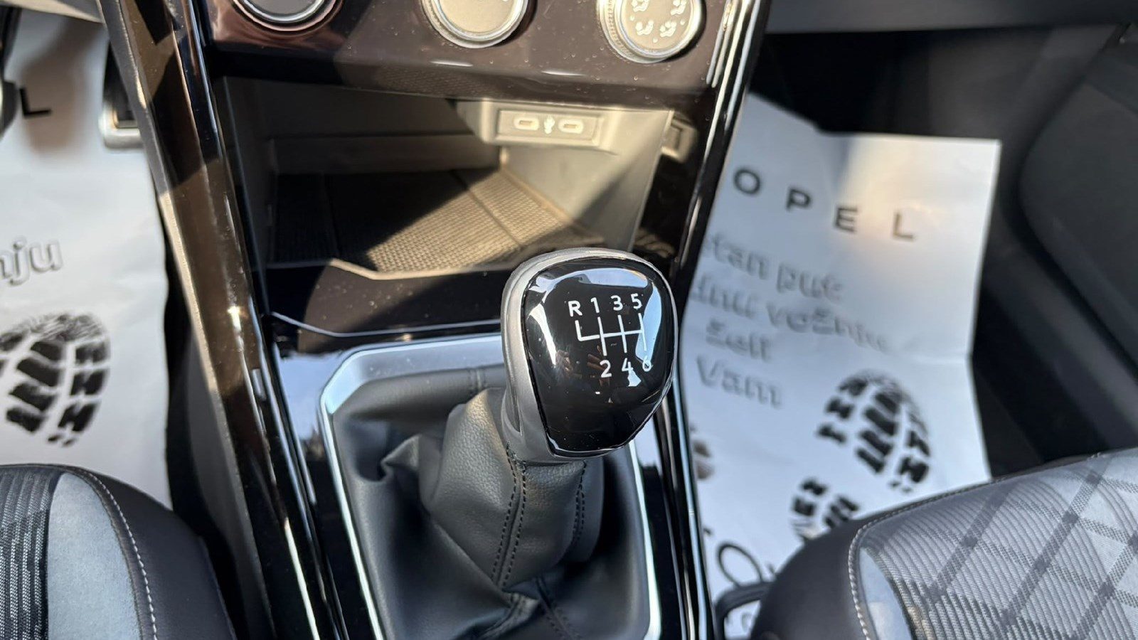 2024 Volkswagen T-Roc — fotografija 25