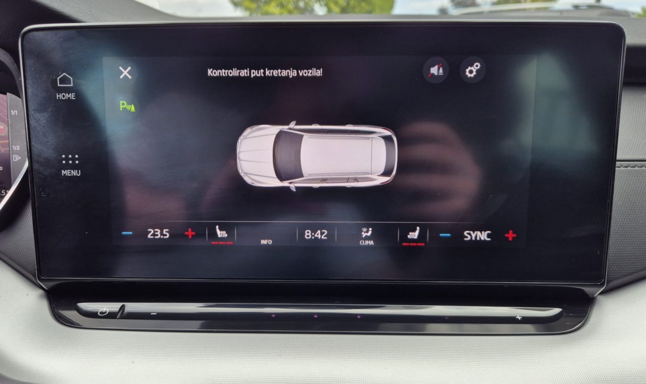 2020 Škoda Octavia Combi — fotografija 17
