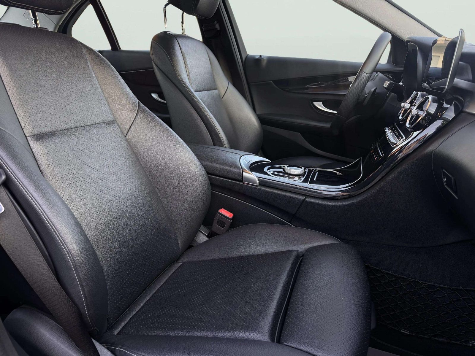 2019 Mercedes-Benz C-klasa — fotografija 10