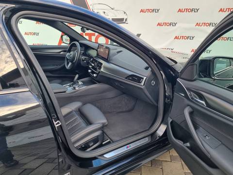 2022 BMW Serija 5 M Sport — sličica 13