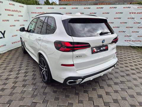 2023 BMW X5 M Sport — sličica 6