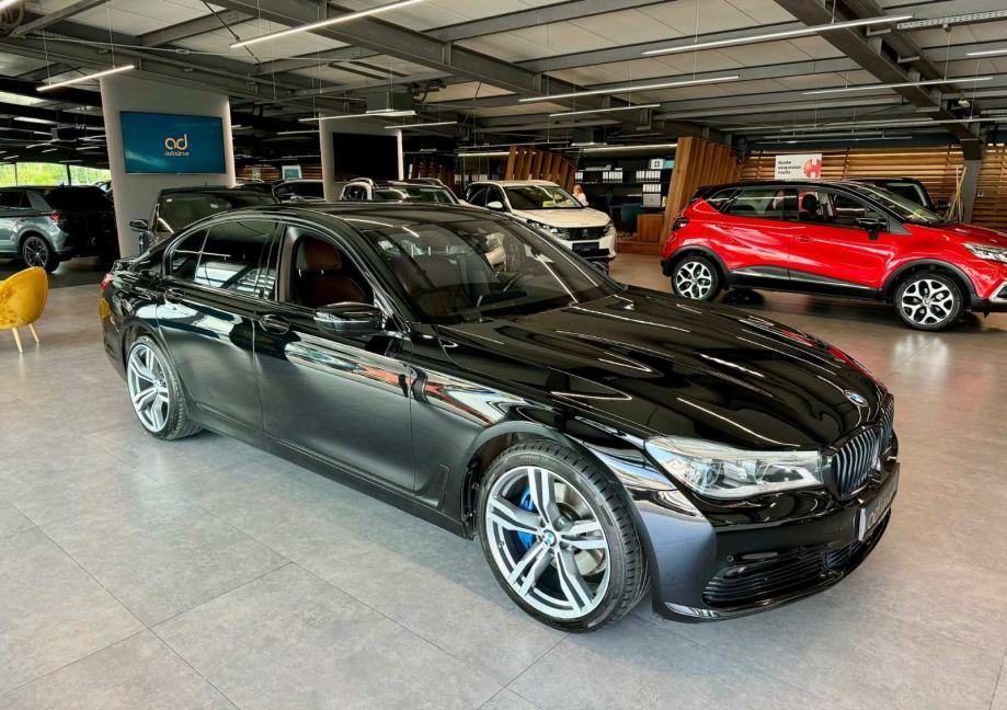 2017 BMW Serija 7 — fotografija 8
