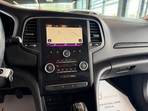 2017 Renault Megane — sličica 19