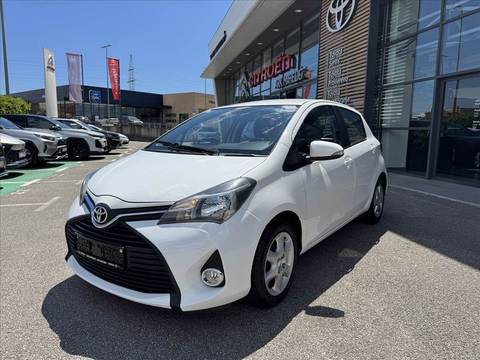 2016 Toyota Yaris — sličica 2