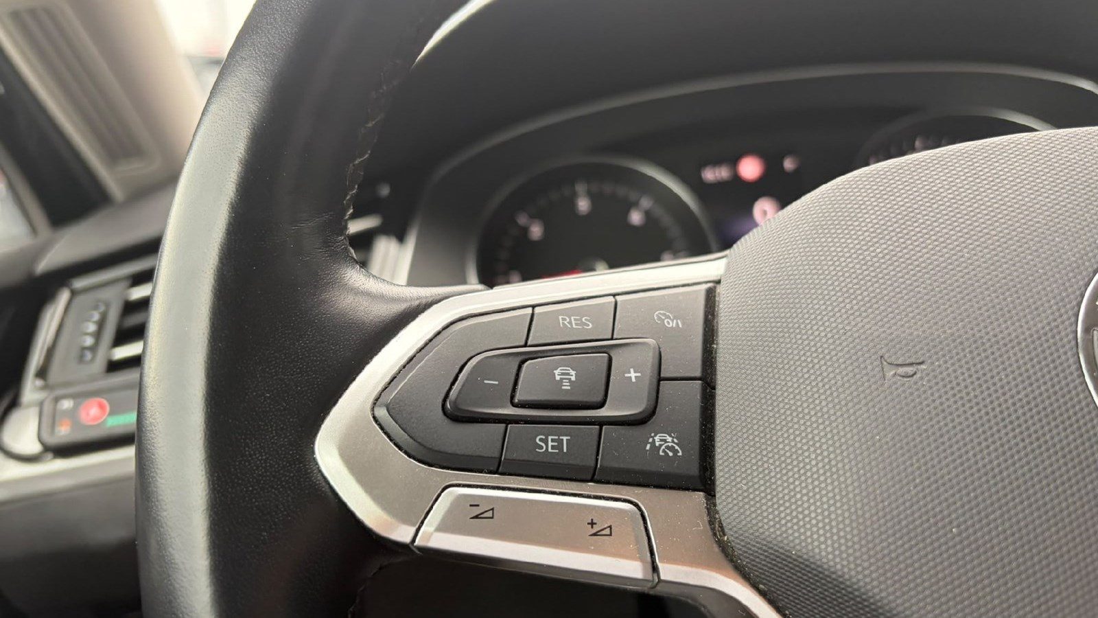 2022 Volkswagen Passat — fotografija 19