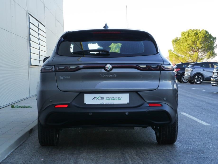 2023 Alfa Romeo Tonale — fotografija 9