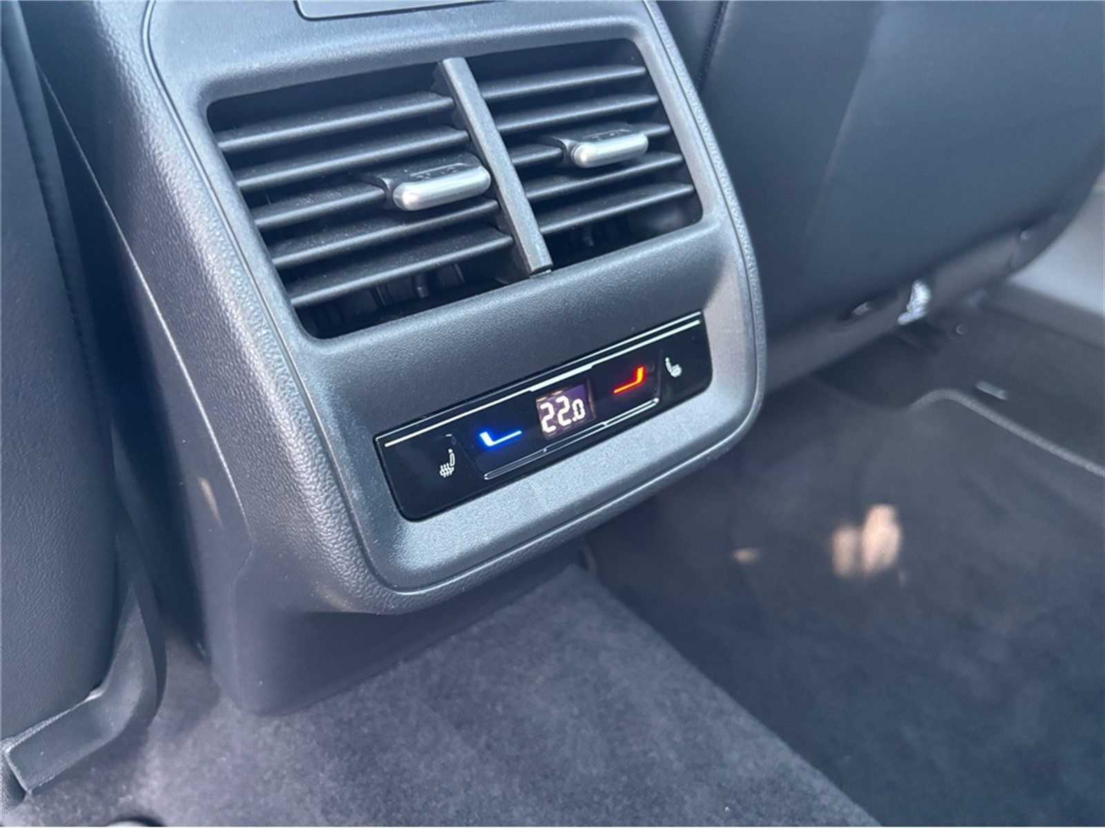 2024 Volkswagen Passat — fotografija 18