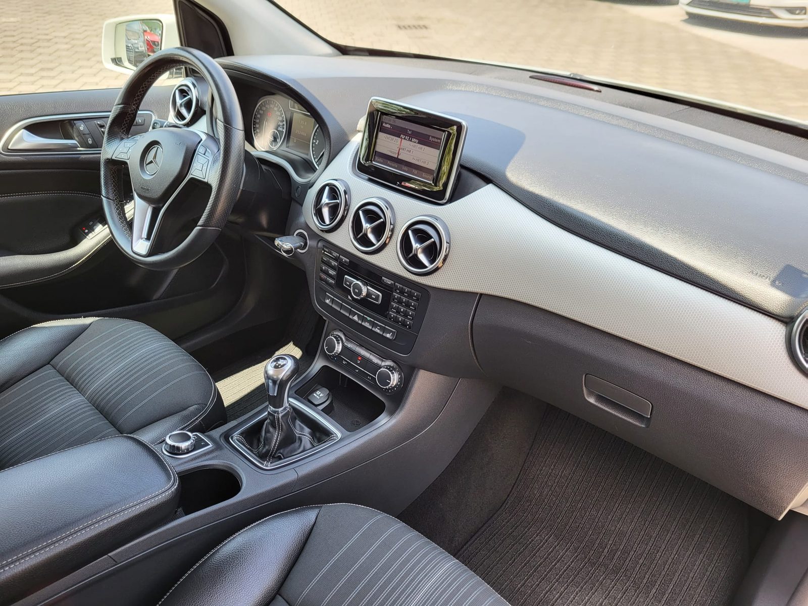 2012 Mercedes-Benz B-klasa — fotografija 11