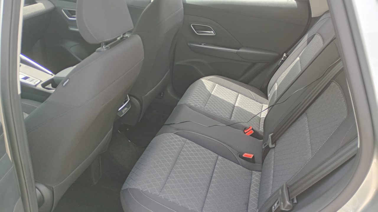 2026 MG ZS — fotografija 9