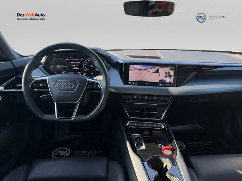 2021 Audi e-tron GT — sličica 12
