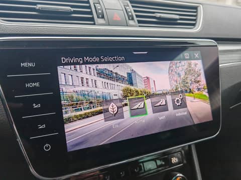 2021 Škoda Superb — sličica 30