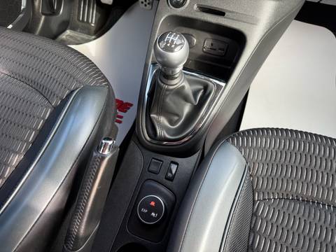 2017 Renault Captur — sličica 17