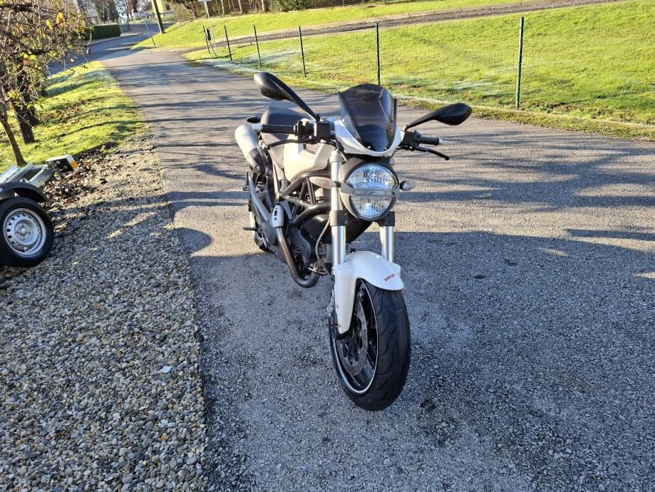 2009 Ducati Monster 696 — fotografija 9