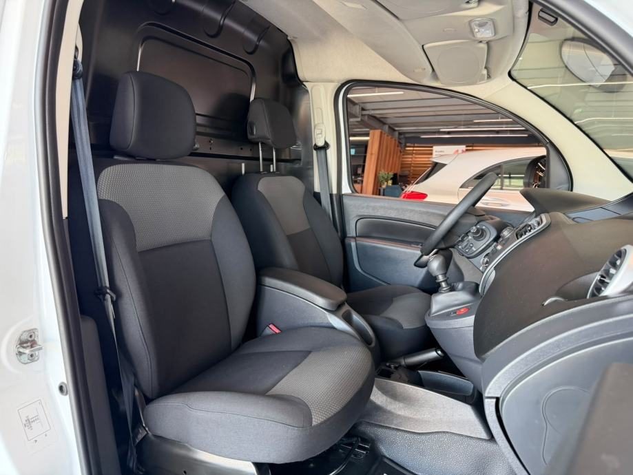2021 Renault Kangoo — fotografija 24