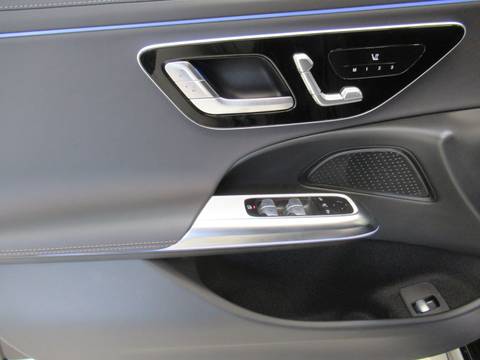 2025 Mercedes-Benz E-klasa AMG Line — sličica 15