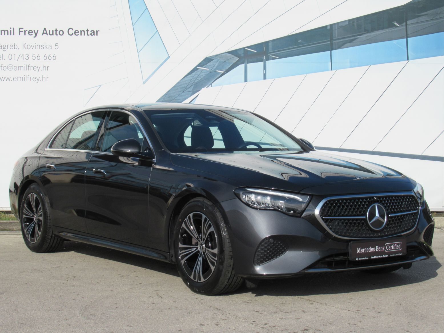 2025 Mercedes-Benz E-klasa Avantgarde — fotografija 4