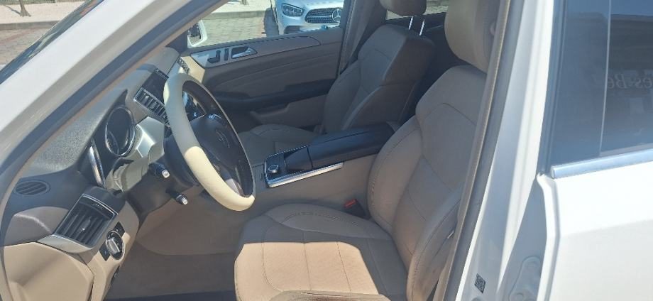 2013 Mercedes-Benz M-klasa — fotografija 12