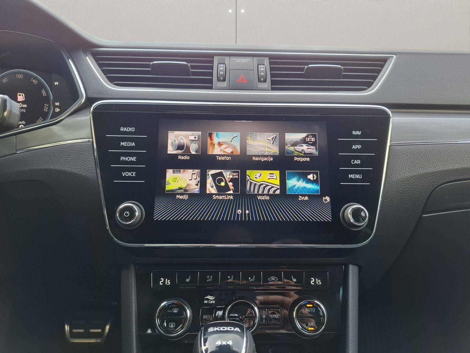 2023 Škoda Superb Combi — fotografija 18