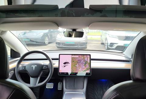 2021 Tesla Model 3 — sličica 23