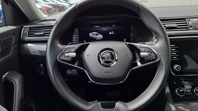 2021 Škoda Superb — fotografija 18