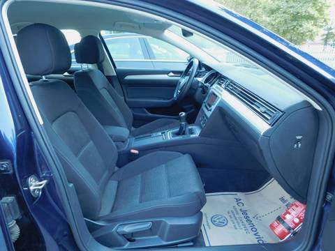 2016 Volkswagen Passat — sličica 12