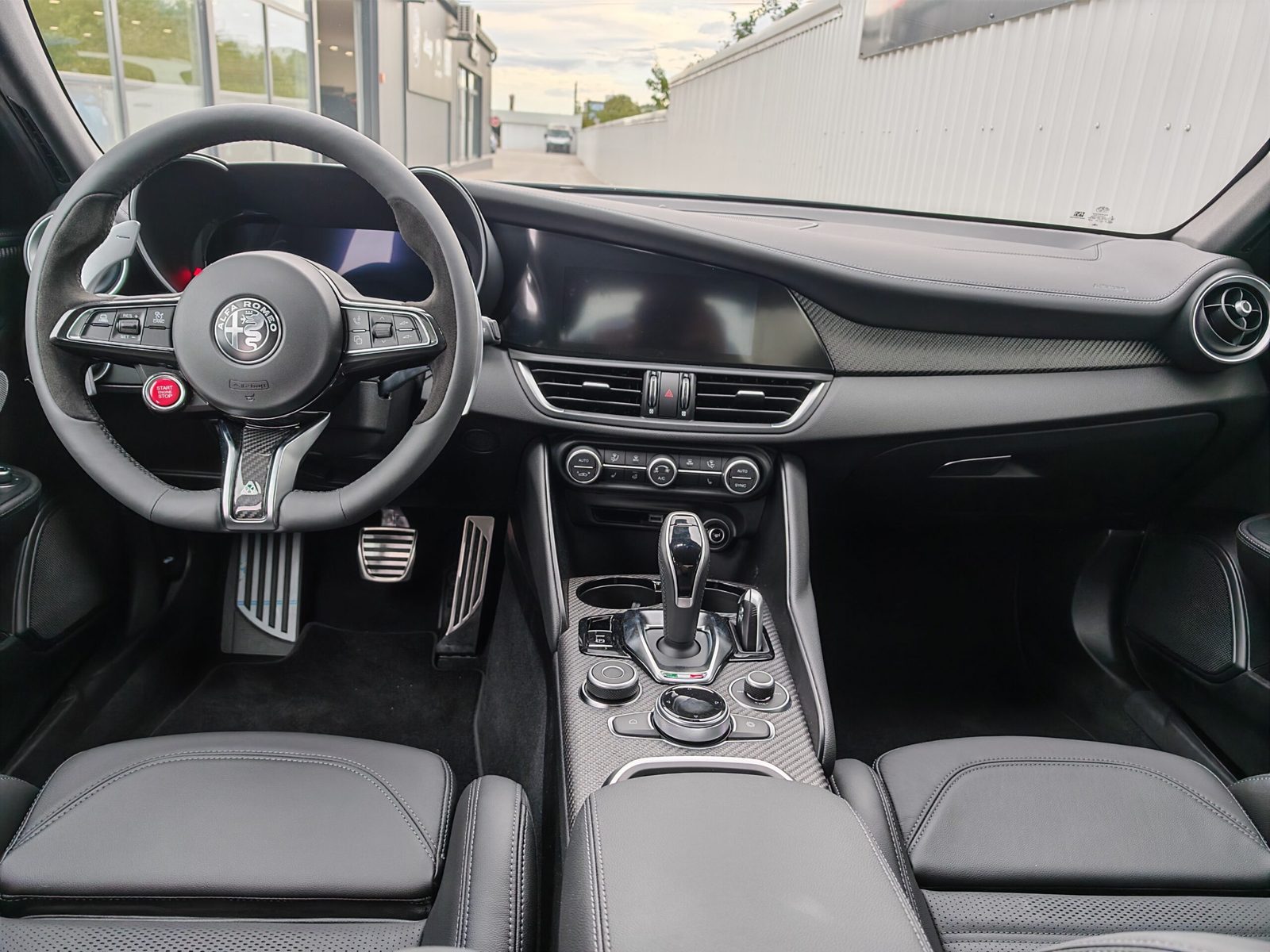 2026 Alfa Romeo Giulia QV — fotografija 22