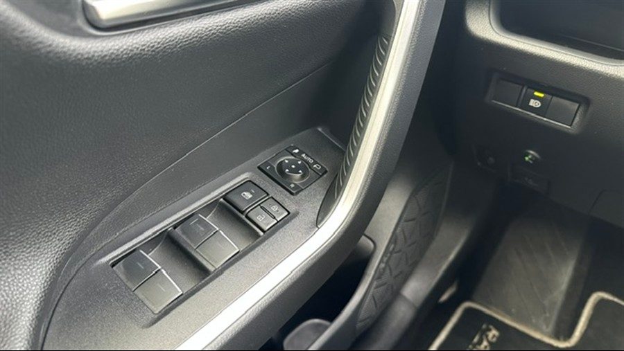 2022 Toyota RAV4 — fotografija 19