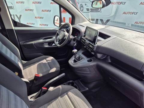2022 Opel Combo — sličica 18