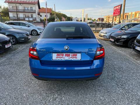 2019 Škoda Octavia — sličica 3