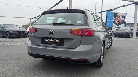 2022 Volkswagen Passat — sličica 7