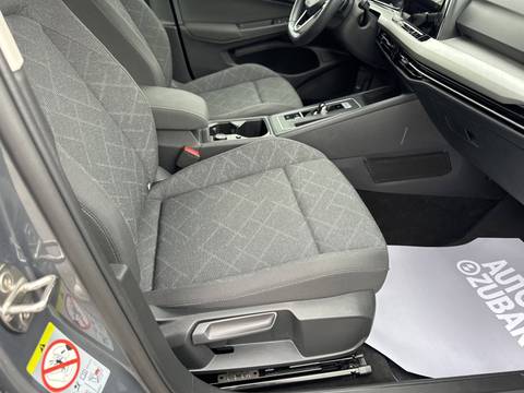 2022 Volkswagen Golf — sličica 16