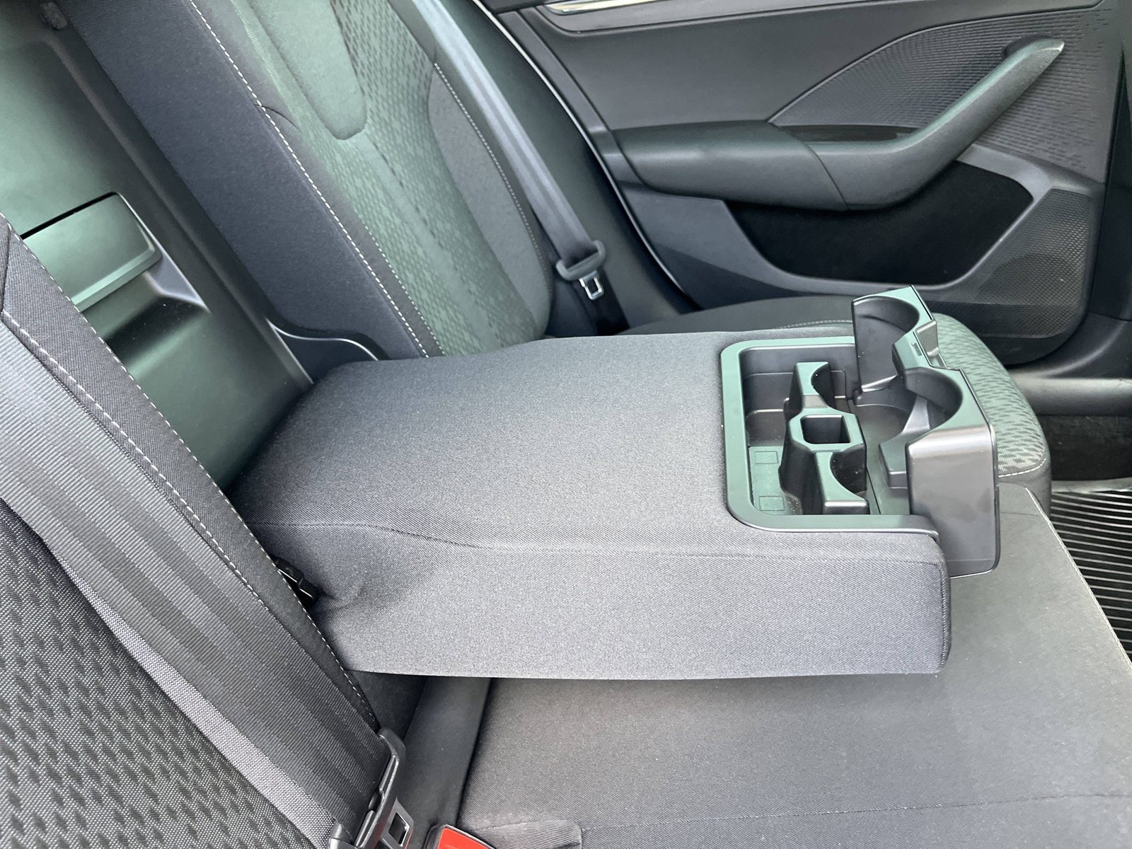 2022 Škoda Octavia Combi — fotografija 22