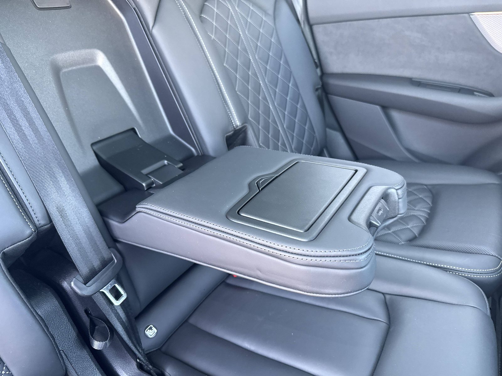2024 Audi Q7 — fotografija 25