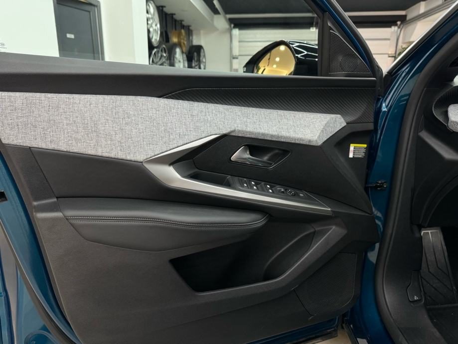 2025 Peugeot 3008 — fotografija 5