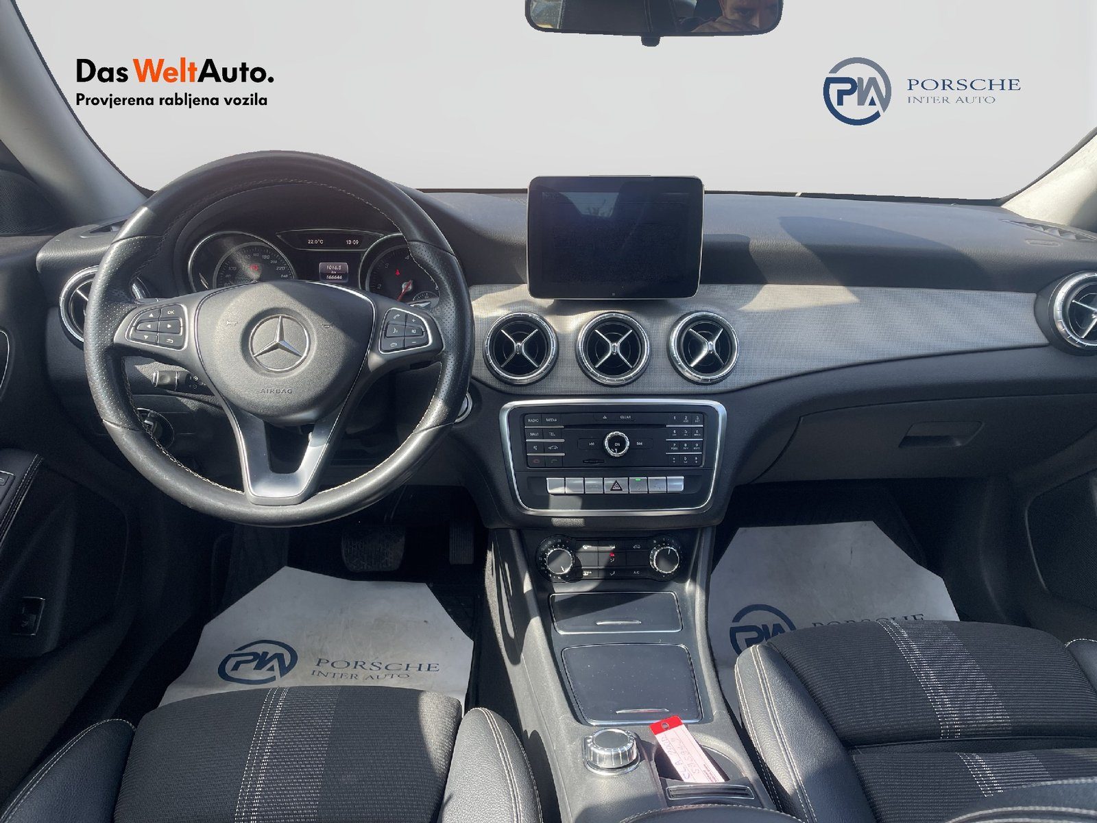 2018 Mercedes-Benz CLA — fotografija 9