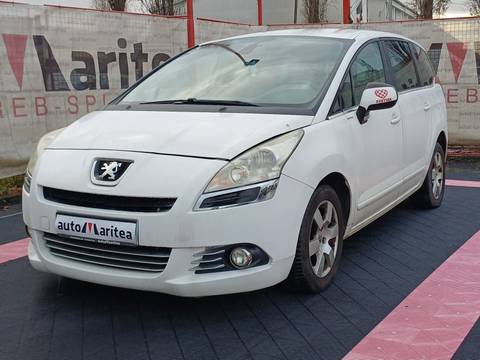 2013 Peugeot 5008