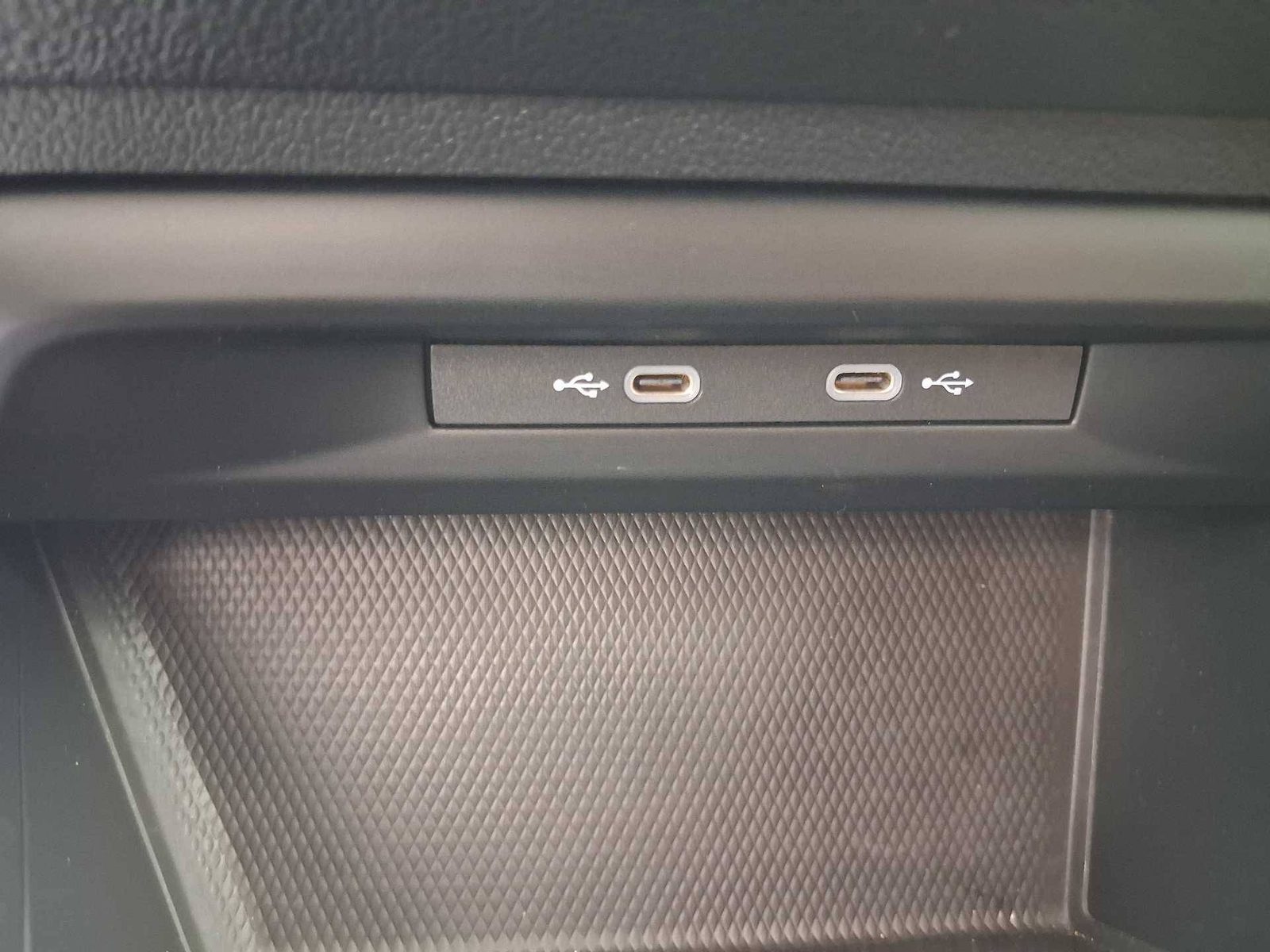 2024 Volkswagen Golf — fotografija 22
