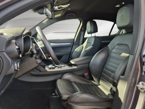 2024 Alfa Romeo Stelvio — sličica 9