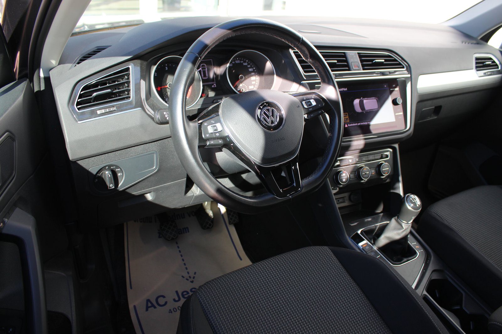 2019 Volkswagen Tiguan — fotografija 9